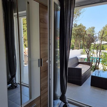 Villa Flamingo Deluxe Novalja Zimmer foto